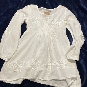 Caamano white linen long sleeve top - NWT! Purchased at Cottonways